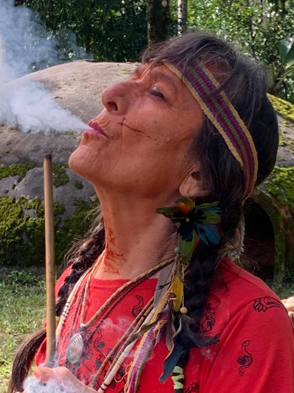 Araci Maria Labiak — ou simplesmente Ará. 